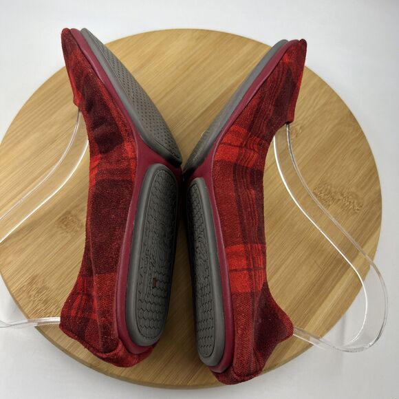 The Storehouse Flats Size 9 Red Classic Plaid Suede Ballet Shoes Festive - Picture 5 of 6